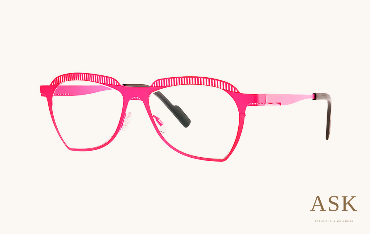 Theo Tip Pink, 306 FLUO PINK, original manufacturer three-quarter photograph on ivory with the ASK logo